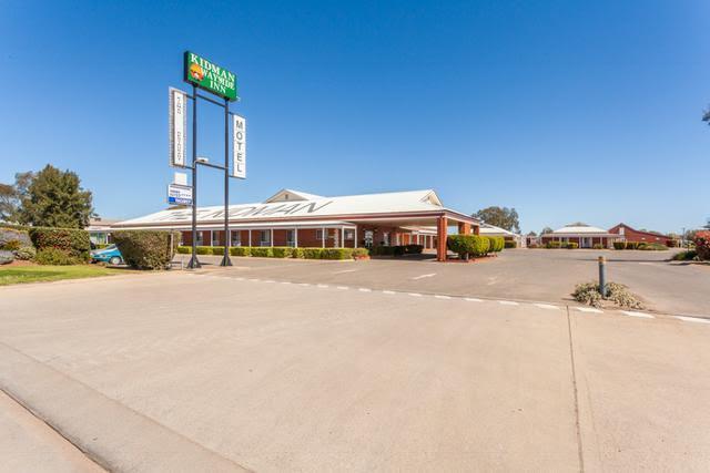 The Kidman Wayside Inn Griffith Exterior photo